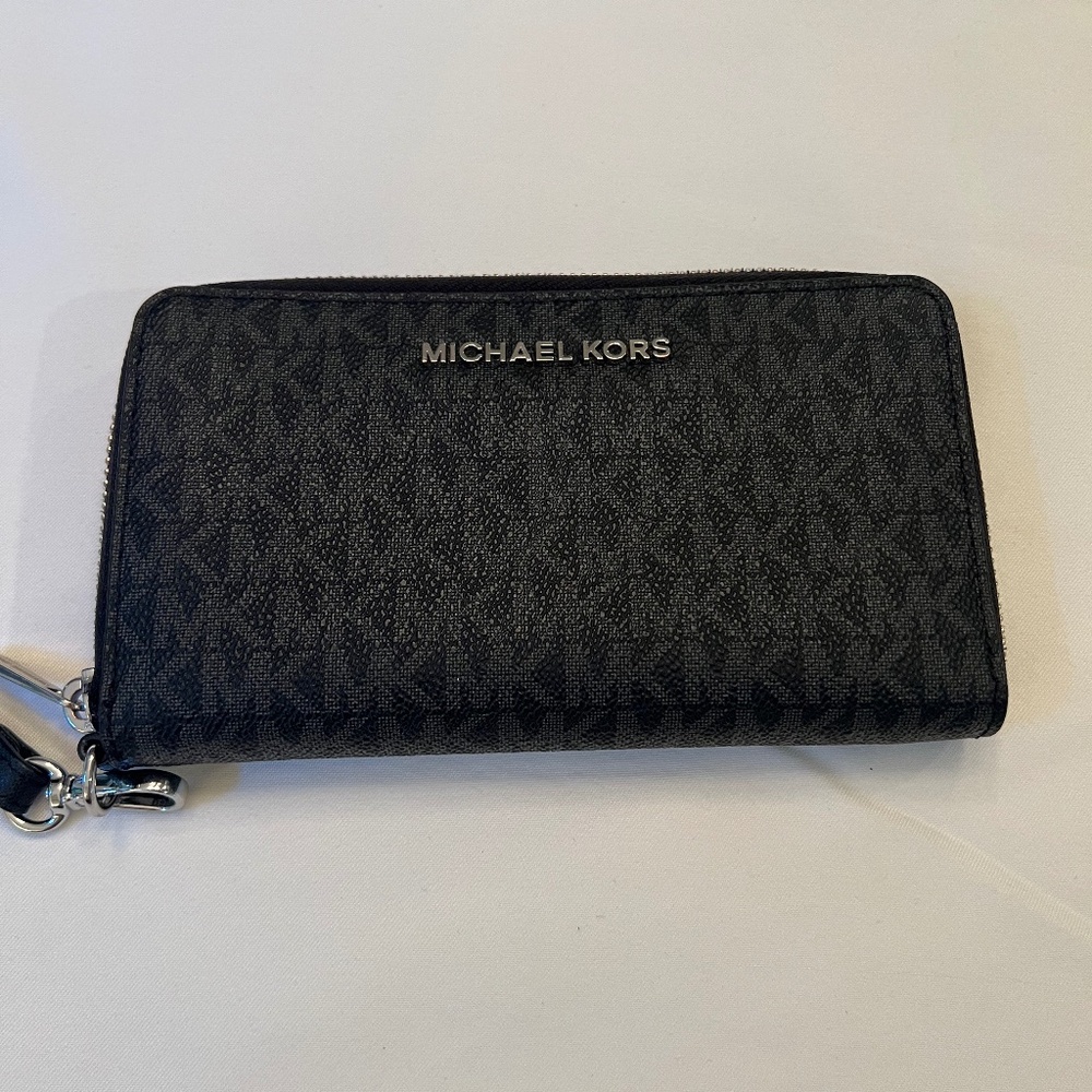 Michael Kors Like New Black Wallet